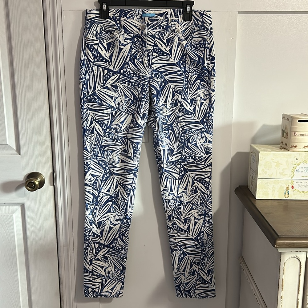 J. McLaughlin Indigo Blue Leaf Print Stretchy Slim Leg Jeans 8